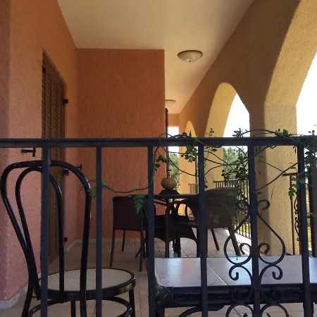 Evdora Family House Near بيت للعطل Monemvasía