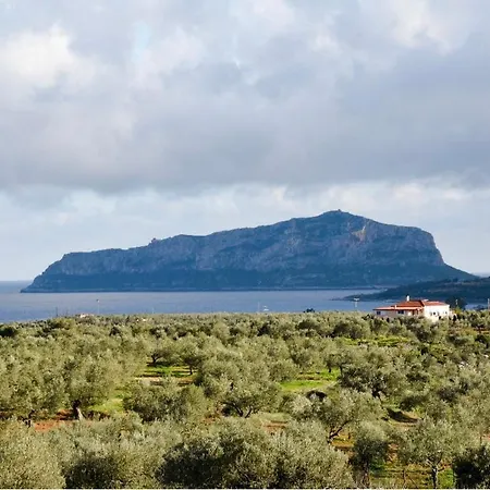 펜션 Evdora Family House Near 모넴바시아
