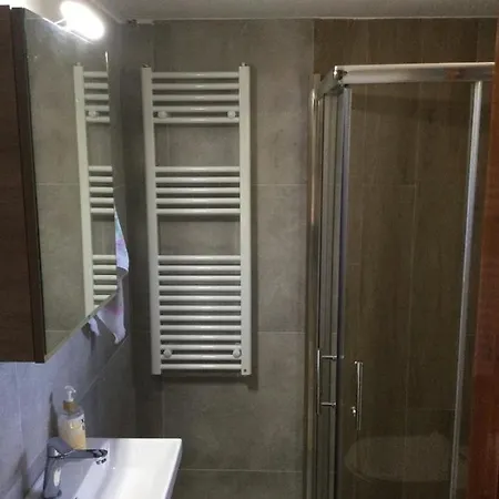 Evdora Family House Near بيت للعطل *